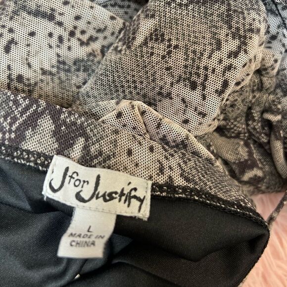 Crop top and skirt set - Picture 6 of 8